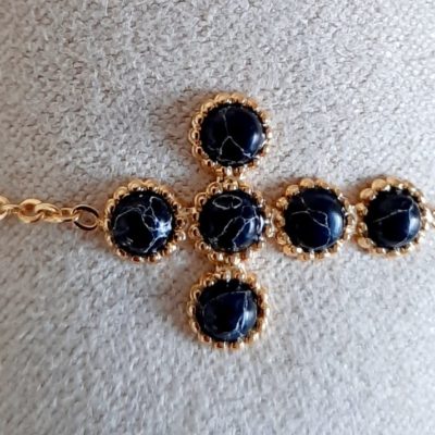 Bracelet croix noir