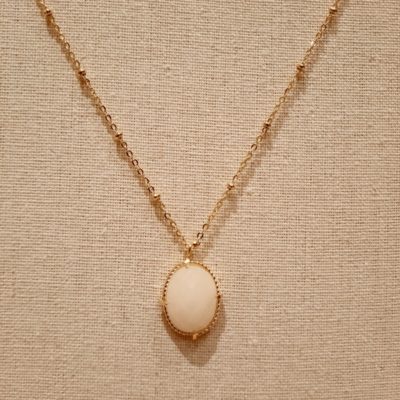 Collier facette blanc